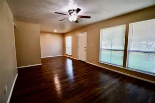202 E Oak St, Weatherford, TX 76086 - Photo 3