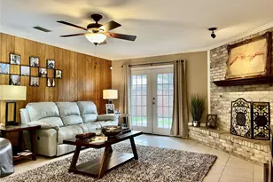 15542 Earlport Cir, Dallas, TX 75248 - Photo 3