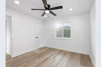 1729 R Avenue #1729, Plano, TX 75074 - Photo 9