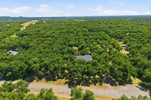 7405 Fox Fire Ct, Granbury, TX 76049 - Photo 37