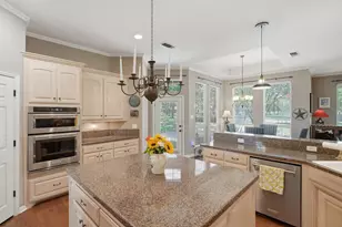 7405 Fox Fire Ct, Granbury, TX 76049 - Photo 17