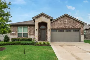 517 Frenchpark Dr, Fort Worth, TX 76052 - Photo 3