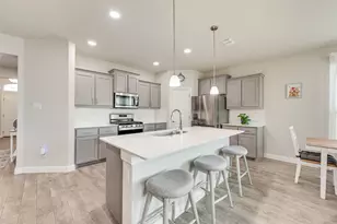 517 Frenchpark Dr, Fort Worth, TX 76052 - Photo 5