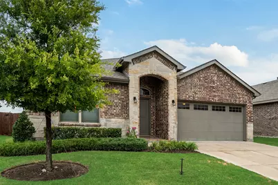 517 Frenchpark Drive, Fort Worth, TX 76052 - Photo 3