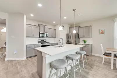 517 Frenchpark Drive, Fort Worth, TX 76052 - Photo 7