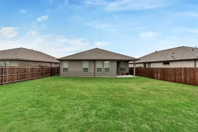 517 Frenchpark Drive, Fort Worth, TX 76052 - Photo 27