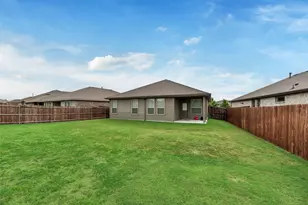 517 Frenchpark Dr, Fort Worth, TX 76052 - Photo 23