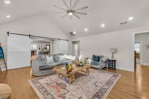 310 Travis St, Roanoke, TX 76262 - Photo 17