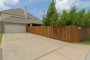 12450 Princess Dr, Frisco, TX 75035 - Photo 35