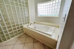 201 Casas Del Sur St, Granbury, TX 76049 - Photo 21