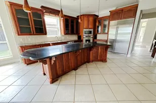 201 Casas Del Sur St, Granbury, TX 76049 - Photo 15