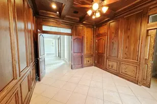 201 Casas Del Sur St, Granbury, TX 76049 - Photo 5