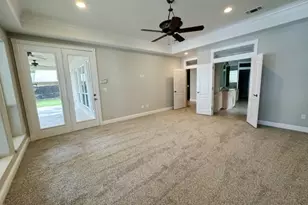201 Casas Del Sur St, Granbury, TX 76049 - Photo 19