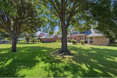 869 Thomas Crossing Drive, Fort Worth, TX 76028 - Photo 31