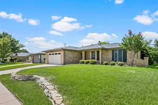 1337 Storm Dr, Bedford, TX 76022 - Photo 3