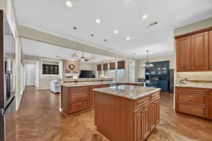 4827 Sandestin Dr, Dallas, TX 75287 - Photo 9