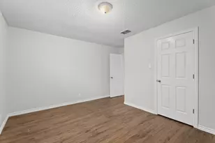 429 Johnson St, Longview, TX 75602 - Photo 9