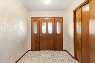 1905 Alamo Dr, Arlington, TX 76012 - Photo 3
