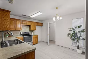 2717 Wildridge Ct, Fort Worth, TX 76108 - Photo 9