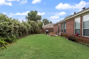 8169 Royal Terrace Ln, Fort Worth, TX 76120 - Photo 13
