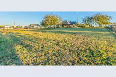 308 Wildflower, McGregor, TX 76657 - Photo 37