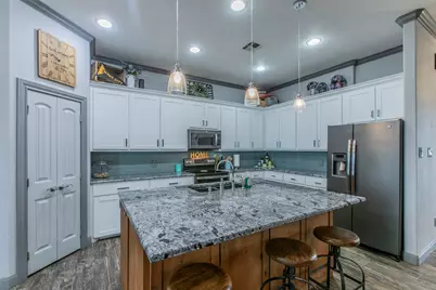 308 Wildflower, McGregor, TX 76657 - Photo 9