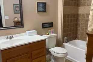 517 Wildewood Dr, Chandler, TX 75758 - Photo 5