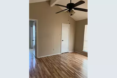 818 Midcreek Drive, Euless, TX 76039 - Photo 7
