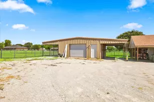 11555 Plainview Rd, Krum, TX 76249 - Photo 29