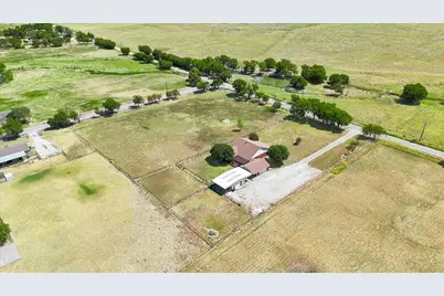 11555 Plainview Road, Krum, TX 76249 - Photo 37