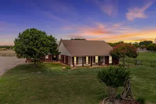 11555 Plainview Rd, Krum, TX 76249 - Photo 1