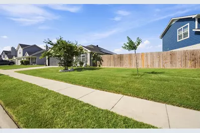 2020 Shane Avenue, Fort Worth, TX 76134 - Photo 5
