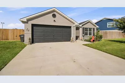 2020 Shane Avenue, Fort Worth, TX 76134 - Photo 3