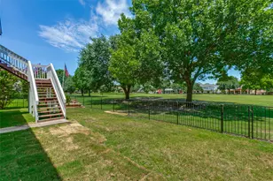 3001 Oak Springs Dr, Garland, TX 75044 - Photo 17
