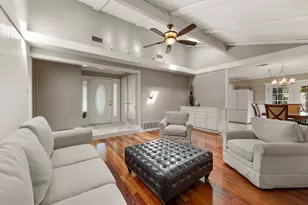 1200 Douglas St, Euless, TX 76039 - Photo 3
