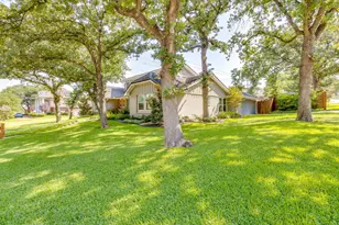 3509 Corinthian Ct, Arlington, TX 76016 - Photo 3