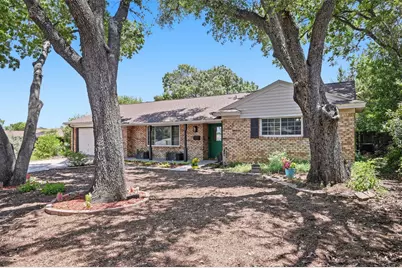 5629 Wharton Drive, Fort Worth, TX 76133 - Photo 3