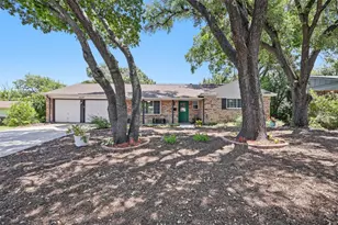 5629 Wharton Dr, Fort Worth, TX 76133 - Photo 3