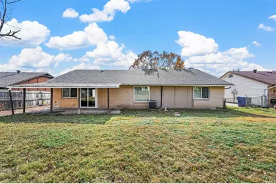 2029 Greenwood Road, Carrollton, TX 75006 - Photo 19