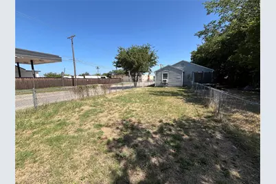 2223 Houston Street, Grand Prairie, TX 75050 - Photo 13