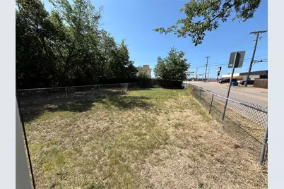 2223 Houston Street, Grand Prairie, TX 75050 - Photo 13