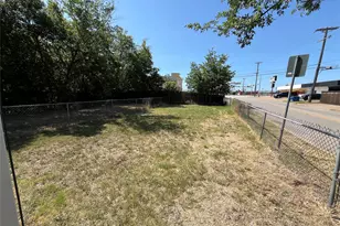 2223 Houston St, Grand Prairie, TX 75050 - Photo 13