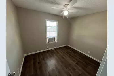 2223 Houston Street, Grand Prairie, TX 75050 - Photo 9