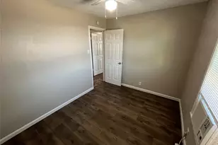 2223 Houston St, Grand Prairie, TX 75050 - Photo 11
