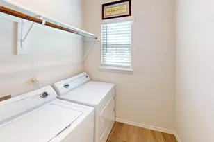 915 Presleigh Dr, Dallas, TX 75253 - Photo 17