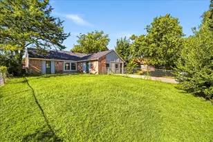 7303 Sorcey Rd, Dallas, TX 75249 - Photo 29