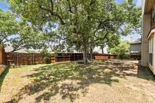 7845 Ember Oaks Dr, North Richland Hills, TX 76182 - Photo 31
