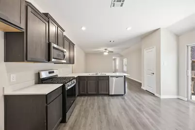 3921 Oak Creek Circle, Denison, TX 75020 - Photo 13