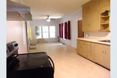 105 W Pecan Street, San Saba, TX 76877 - Photo 13