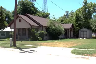 105 W Pecan St, San Saba, TX 76877 - Photo 3